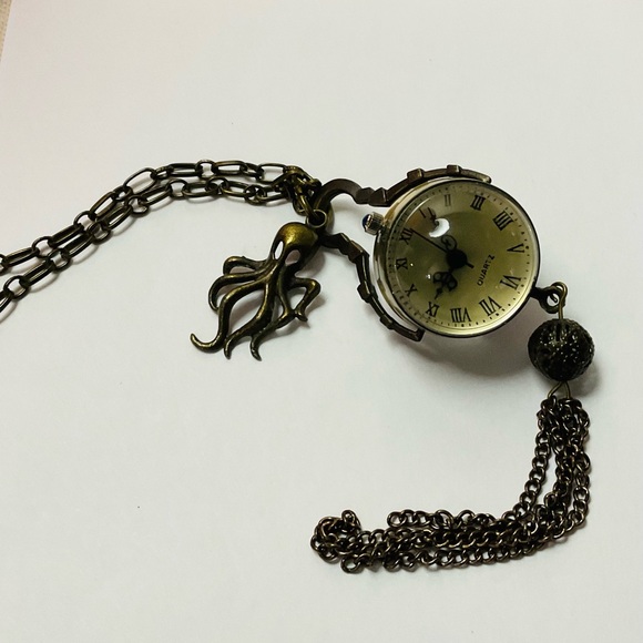 Vintage STEAMPUNK Orb Octopus Charm Watch Necklace - Picture 2 of 9